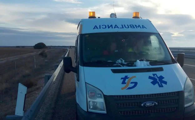 Una avería en una ambulancia deja «tirados» a siete usuarios en plena autovía de Pinares y a bajo cero