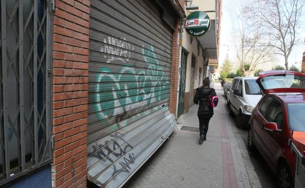 El aviso de los vecinos, alertados por el ruido, frustra un intento de robo en un bar de Valladolid