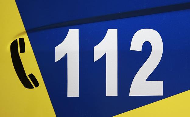 Un camión salta la mediana de la AP-66 en Rioseco de Tapia y termina en la calzada hacia León