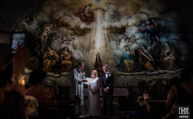 Dos fotógrafos de boda de Valladolid, premiados por sus imágenes en un certamen internacional