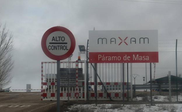 El trabajador palentino de Maxam murió por asfixia tras recibir un golpe de un contenedor en el cuello