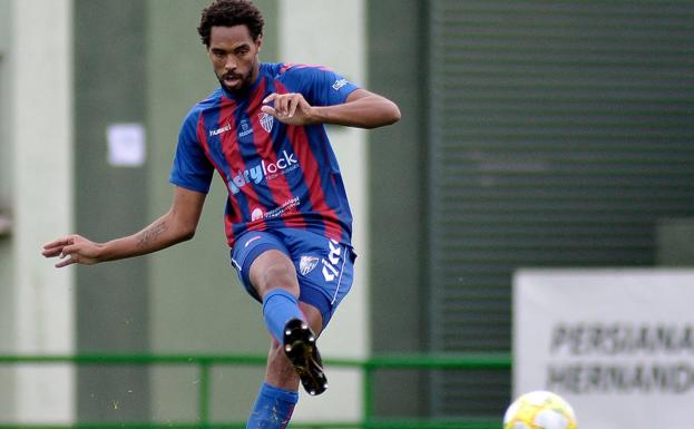 La Segoviana cojea en los laterales: «A ver si no se lesionan»