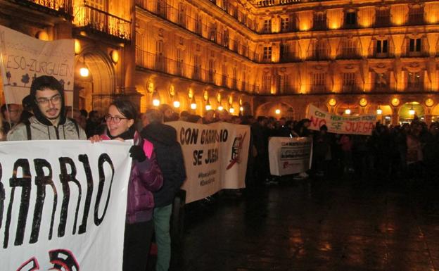 Los vecinos salen a la calle contra la proliferación de casas de apuestas en Salamanca