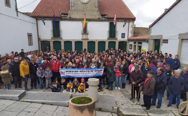 Nuevas concentraciones en contra de la reforma sanitaria en el medio rural