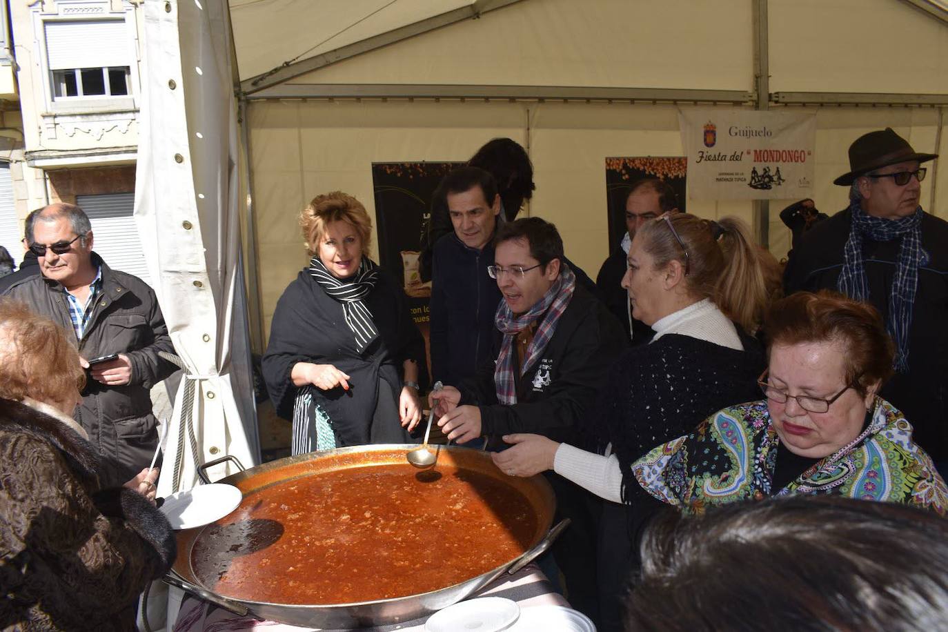 Fuentesaúco organiza el Mondongo tradicional para promocionar el turismo y los productos