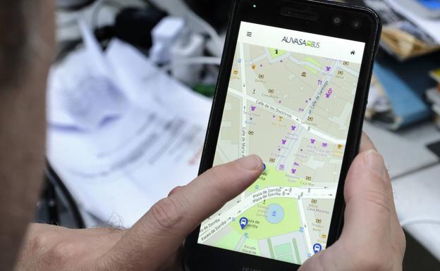 Una calle cortada en el barrio vallisoletano de La Victoria modifica la ruta de tres líneas de autobús