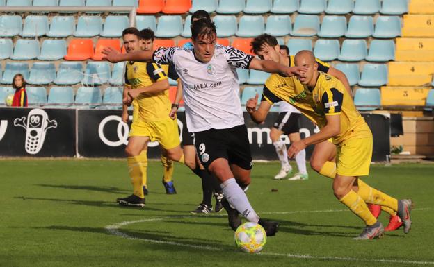 Ubis: «La inestabilidad que hemos tenido con tanto entrenador en el Salamanca CF UDS nos afecta»