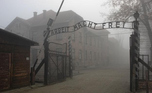 En Auschwitz llamaban al látigo 'el traductor'