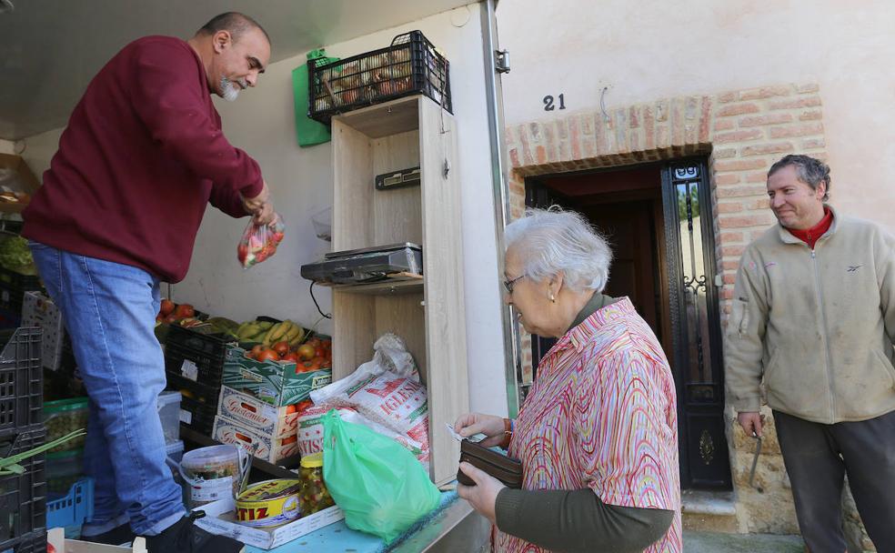 Hacer la compra en la España vaciada, una tarea cada vez más difícil