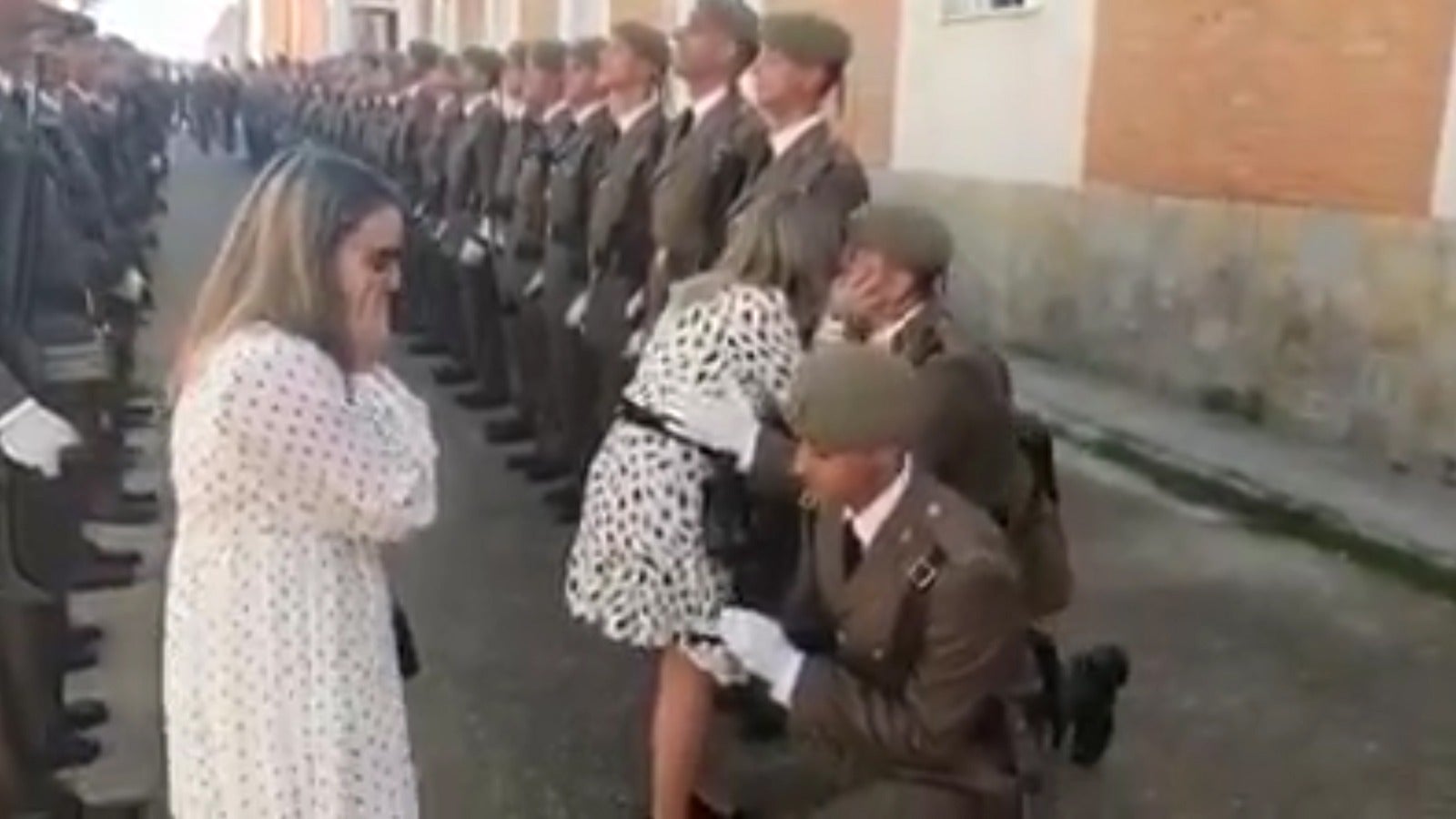 Así fue la curiosa pedida de mano simultánea de un militar leonés en la localidad gaditana de Camposoto