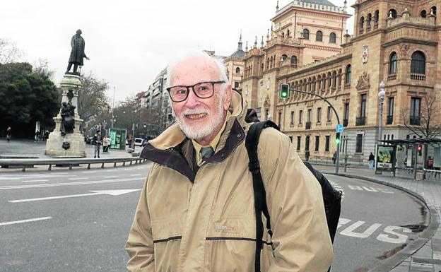 Eduardo Martínez de Pisón: «Pasear por una alta montaña es como hacerlo por un museo»