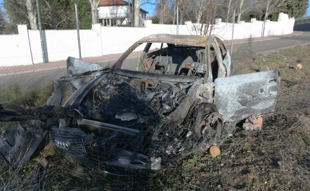 El choque de un vehículo que huyó del lugar provoca una fuga de gas a la altura del Zambrana