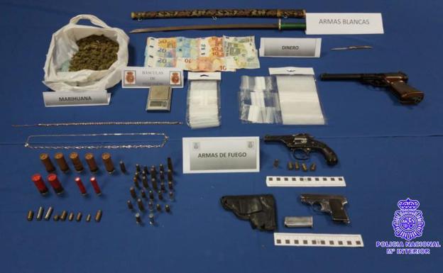 Detenidos dos okupas armados y que vendían droga en una casa del barrio vallisoletano de Girón