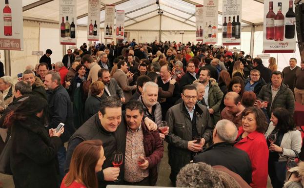 Ocho bodegas saborean en Mucientes sus primeros vinos de la temporada