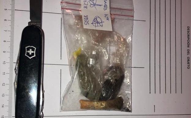 Requisan una navaja, hachís y marihuana a un menor de 16 años en Valladolid