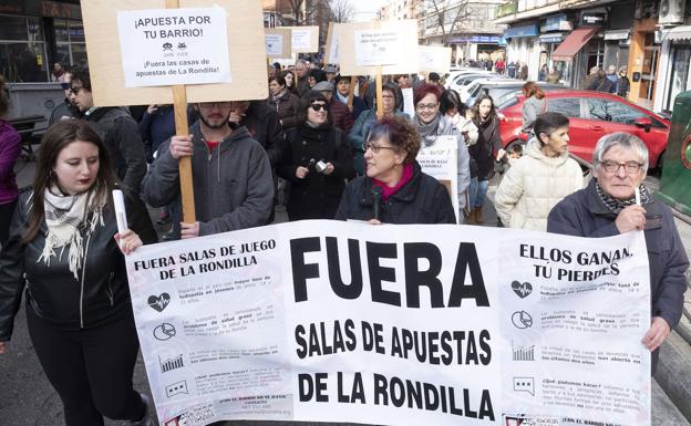 La Rondilla se moviliza contra el auge de las casas de apuestas en Valladolid