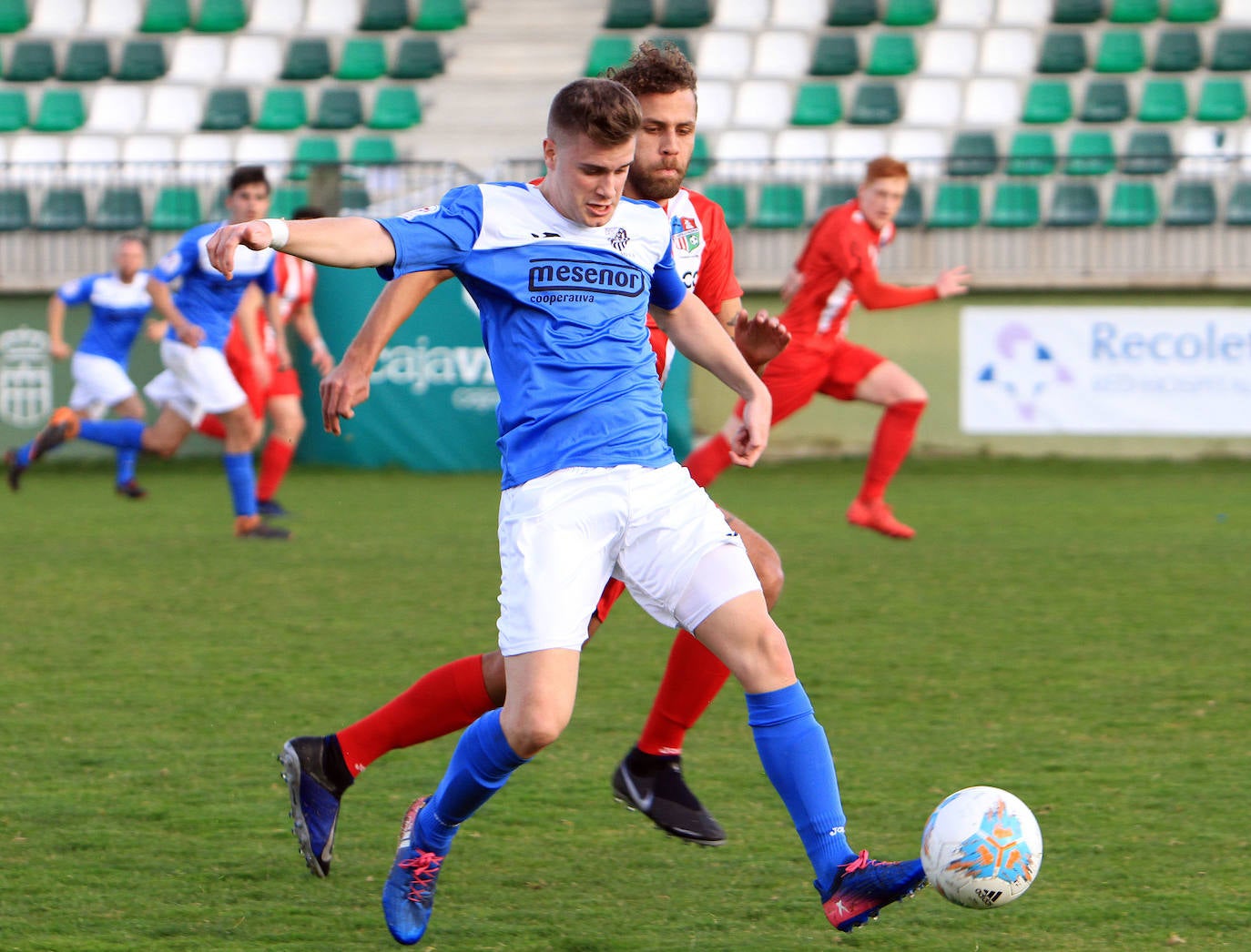 Josete rescata al Unami de su crisis con un doblete en la segunda parte