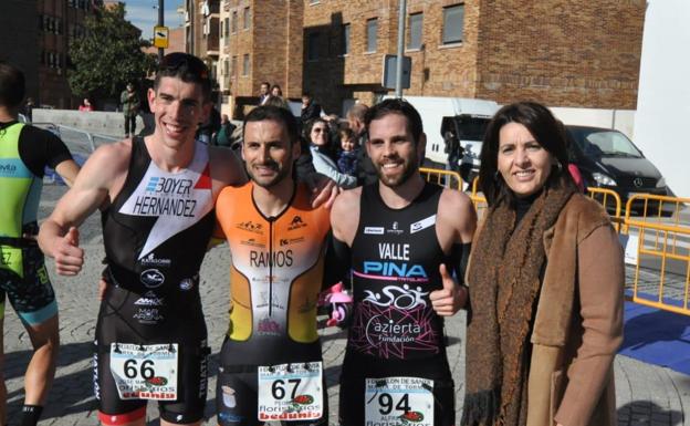 Pedro Ramos y Marta Rodríguez estrenan con victoria en Santa Marta la I Liga de Duatlón de Carretera salmantina