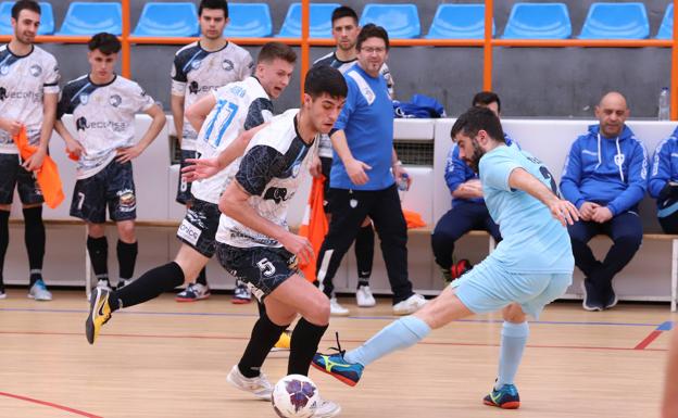 El FS Salamanca Unionistas golea al Sani y sigue a la estela del liderato liguero (8-0)