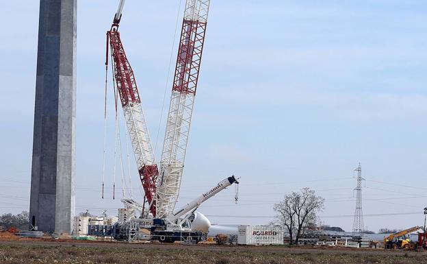 Paralizadas las obras de tres parques eólicos en Valladolid por los dos operarios muertos en Valdenebro