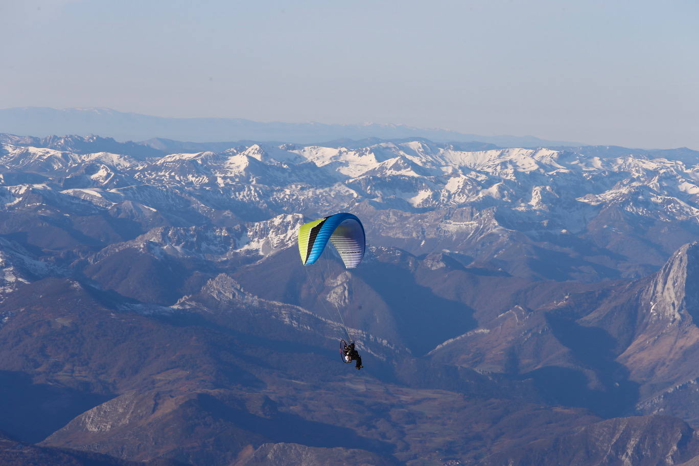 Las espectaculares imágenes que deja la Travesía en globo por los Picos
