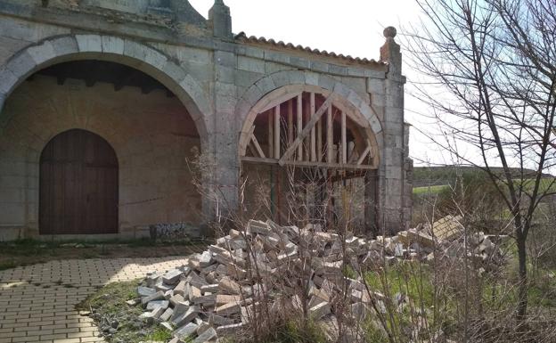 Diputación, Arzobispado y Ayuntamiento asientan el terreno de la ermita de Velliza