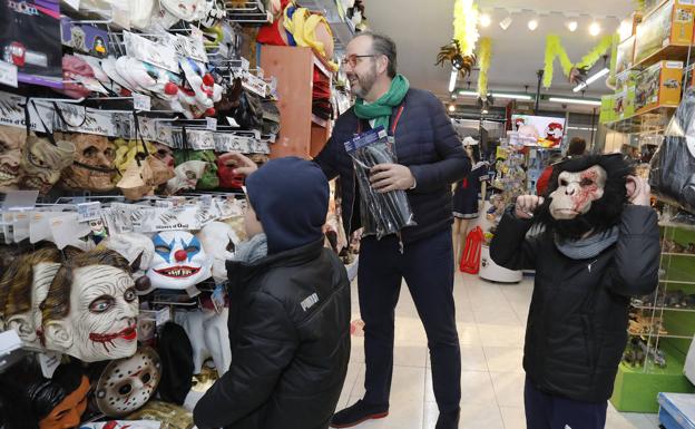 Las peñas y los colegios elevan al millar los participantes en el desfile de Carnaval de Palencia