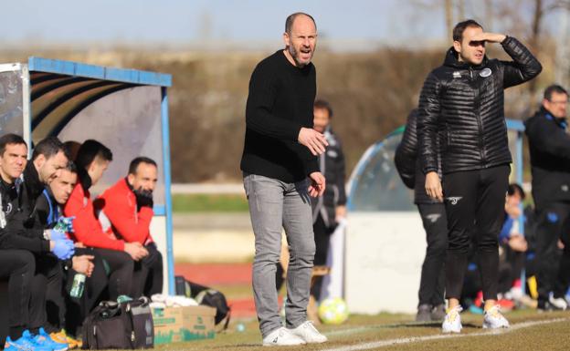 Luaces: «No me preocupa el cambio de técnico del rival, solo que Unionistas tenga claro cómo trabajar el derbi»