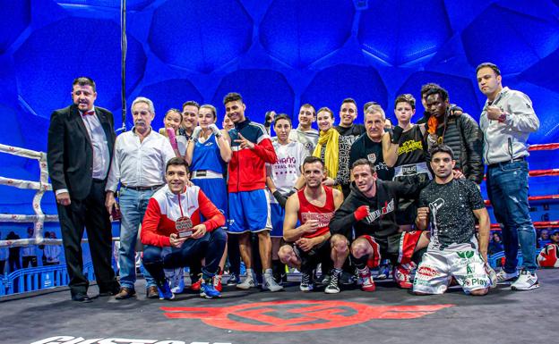 Mil personas asisten a la entretenida velada del club Boxeo Valladolid