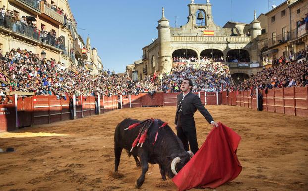 Manzanares y Pérez Pinto cortan dos orejas en el primer festival de Ciudad Rodrigo