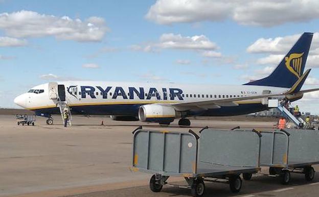 La niebla obliga a desviar a Valladolid un vuelo con destino a Santander procedente de Barcelona