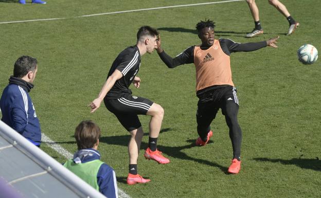 Sergio tendrá que hacer cinco descartes antes de viajar mañana a San Sebastián