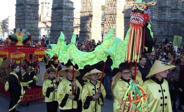 Más de cien niños participan en el concurso de disfraces del carnaval de Segovia