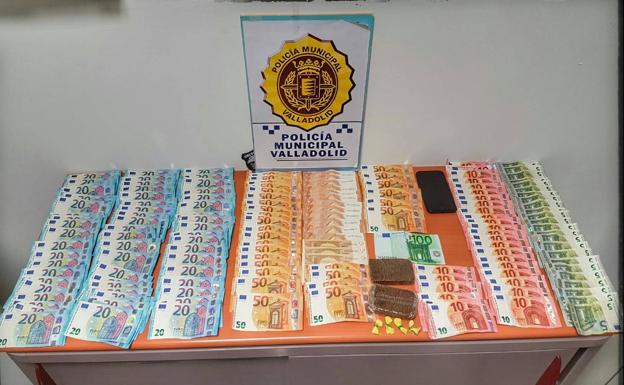 Arrestado un camello con 200 gramos de hachís y 4.200 euros en el registro a un bar por ruidos