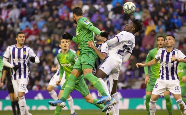 El Real Valladolid buscará ahogar la zona de creación de la Real para puntuar en Anoeta