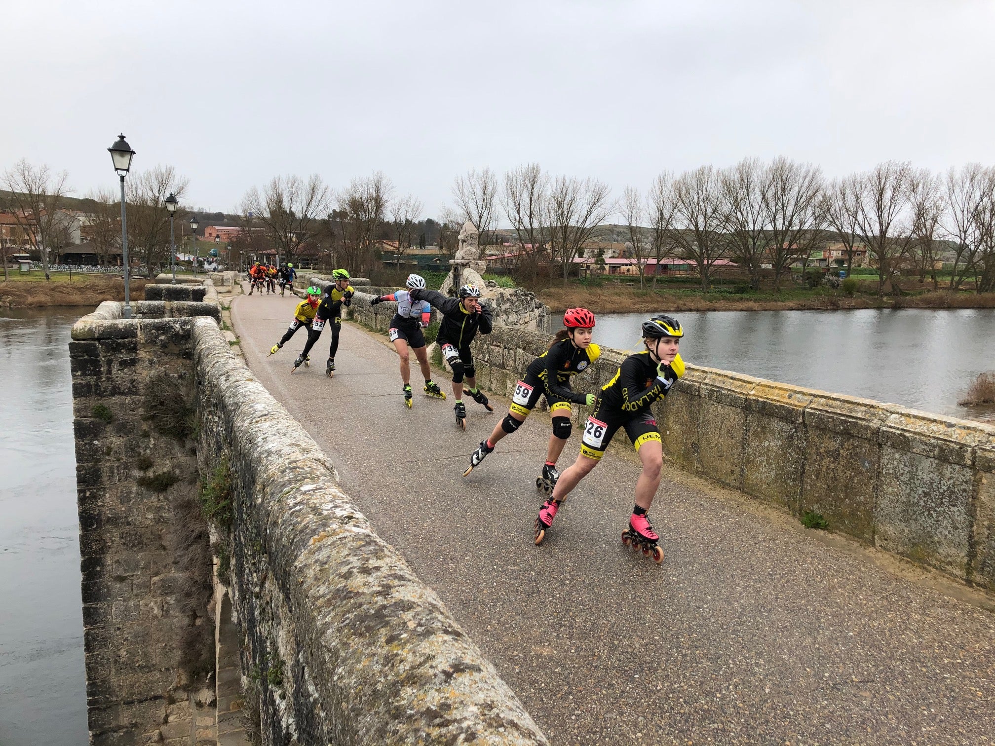 Las imágenes de los patinadores de la carrera de Simancas