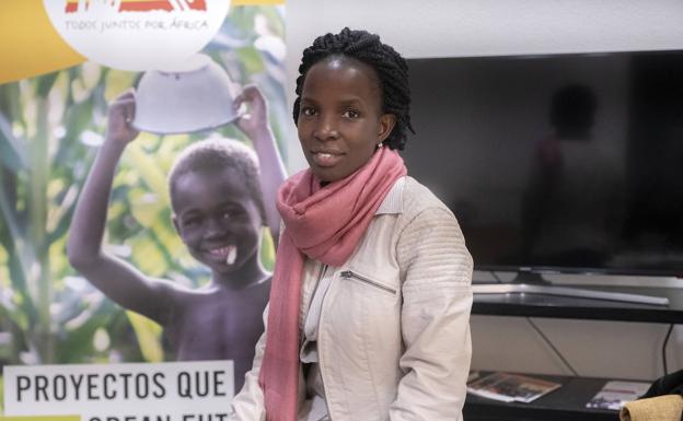 Irene Kyamummi: «Buena parte del sufrimiento de los pacientes se puede evitar con prevención»