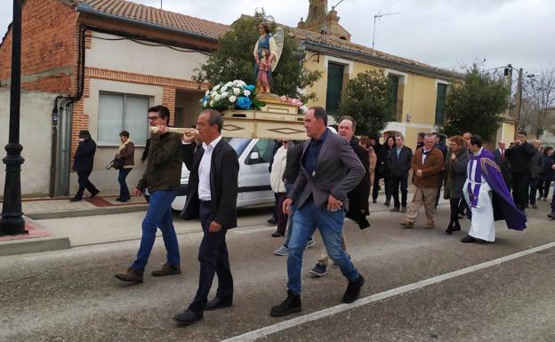 Megeces conmemora 116 años de devoción popular por el Santo Ángel de la Guarda