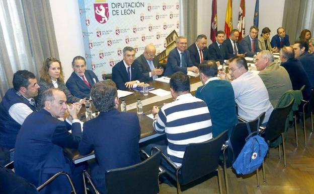 El primer paso de la 'Mesa por León': un ente 'no político' se encargará de gestionar proyectos por el futuro de León