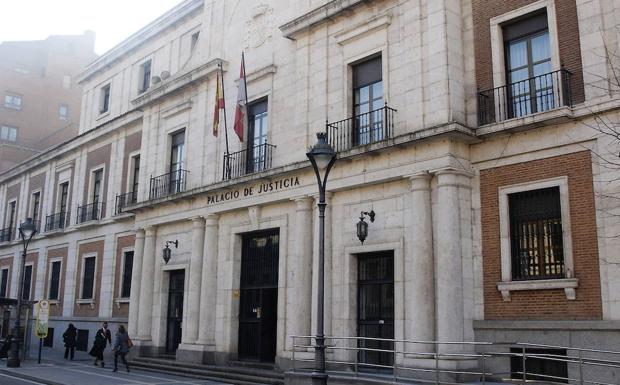 Pacta 16 meses tras ofrecer en alquiler un piso que no existía en Olmedo