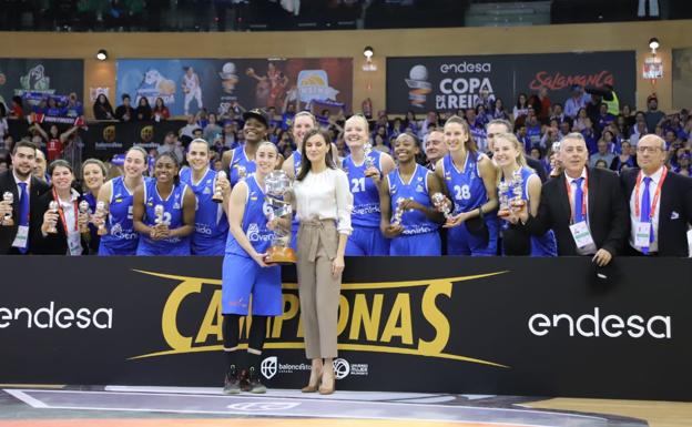 El CB Avenida reina en su Copa y hace historia ante Girona con su noveno título (76-58)