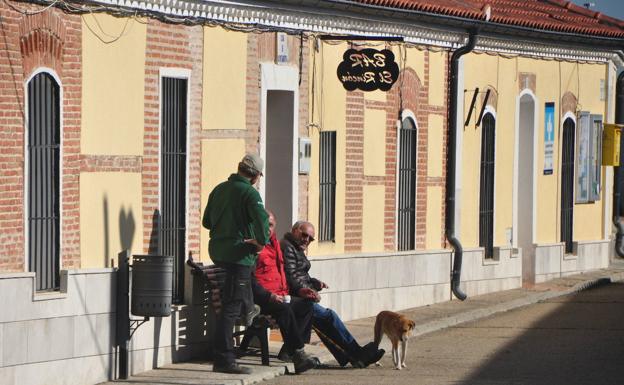 El pueblo vallisoletano de Moraleja de las Panaderas ofrece un bar «equipado y sin alquiler»