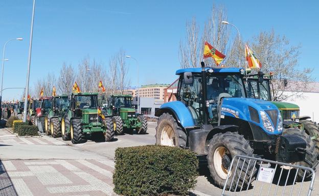 Más de 500 tractores colapsan Soria en la gran manifestación organizada por los agricultores y ganaderos de la provincia
