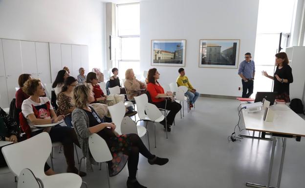 El Ayuntamiento fomenta el voluntariado con un curso de su Escuela de Formación