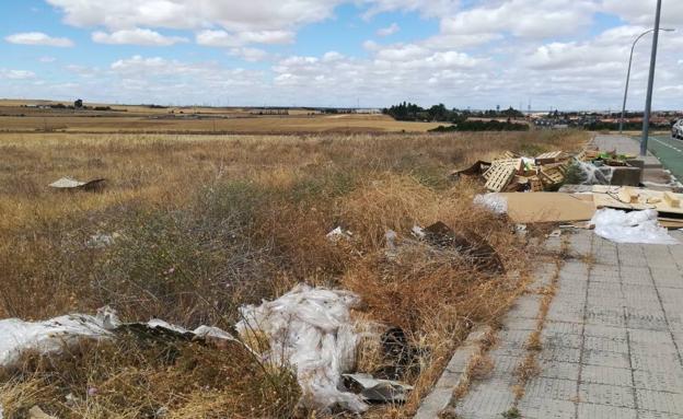 Los empresarios plantean medidas para minimizar los residuos en el polígono de Los Villares