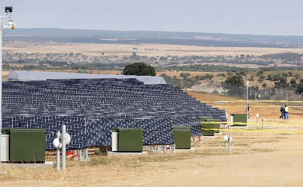 Las placas solares instaladas tienen capacidad para abastecer a uno de cada cuatro hogares