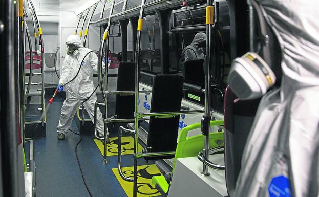 Auvasa refuerza la prevención en los buses y su ocupación no superará el 15%