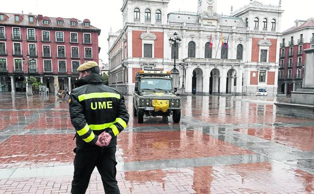 El Ejército ya actúa en Valladolid: «Estamos aquí para ayudar»
