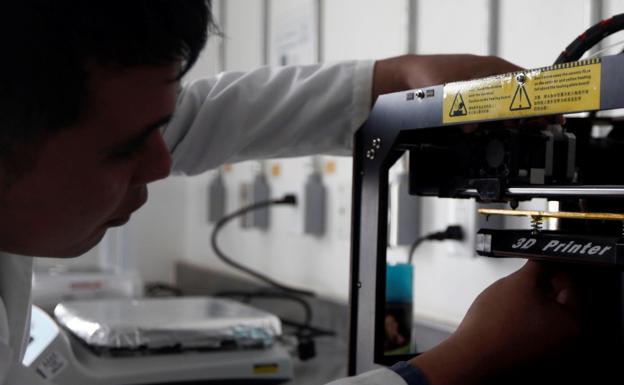 La Universidad de Salamanca fabrica material sanitario con impresoras 3D