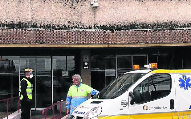 La Unidad Militar de Emergencias desinfecta varias residencias de la provincia